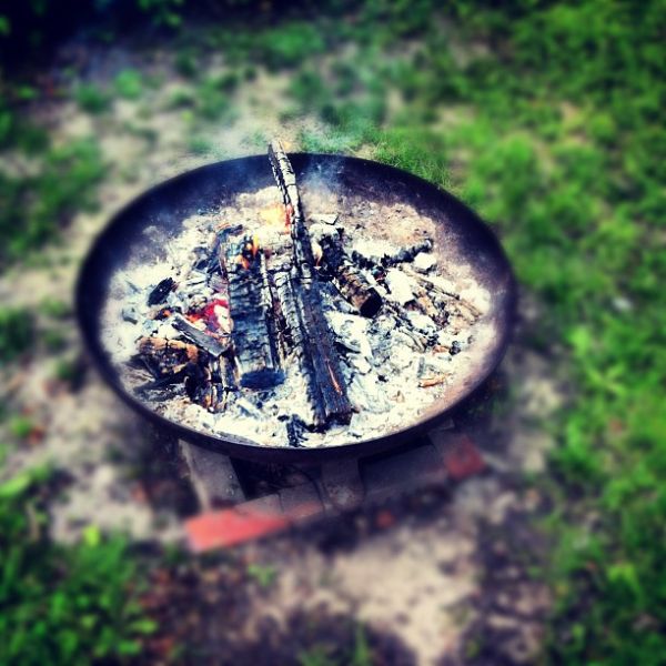 Feuer in der Schale