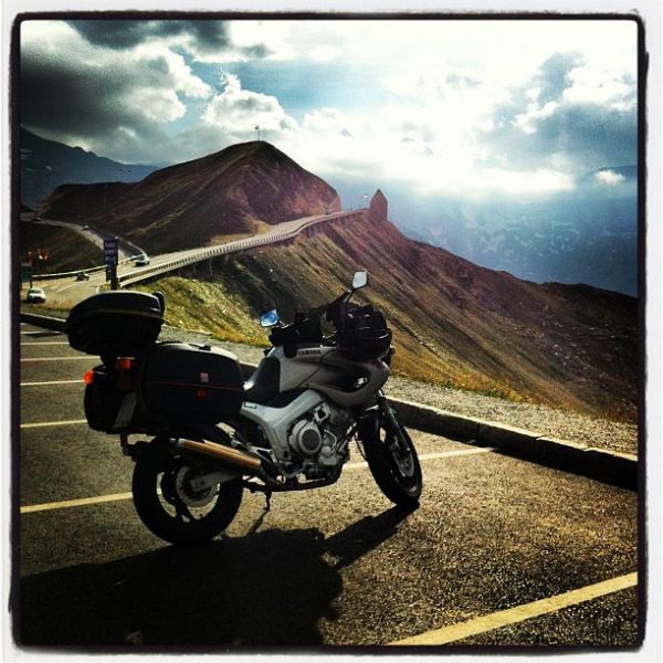 Moped mit Gegend