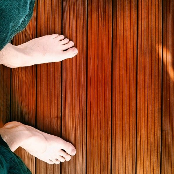 Balkon-Dielen fertig verlegt.