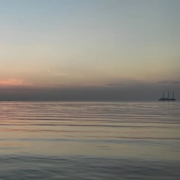 Ahh. Meer.